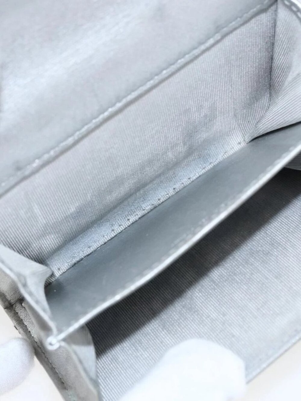 CHANEL Matelasse Card Case Leather Silver CC Auth 171336 - Picture 13 of 16